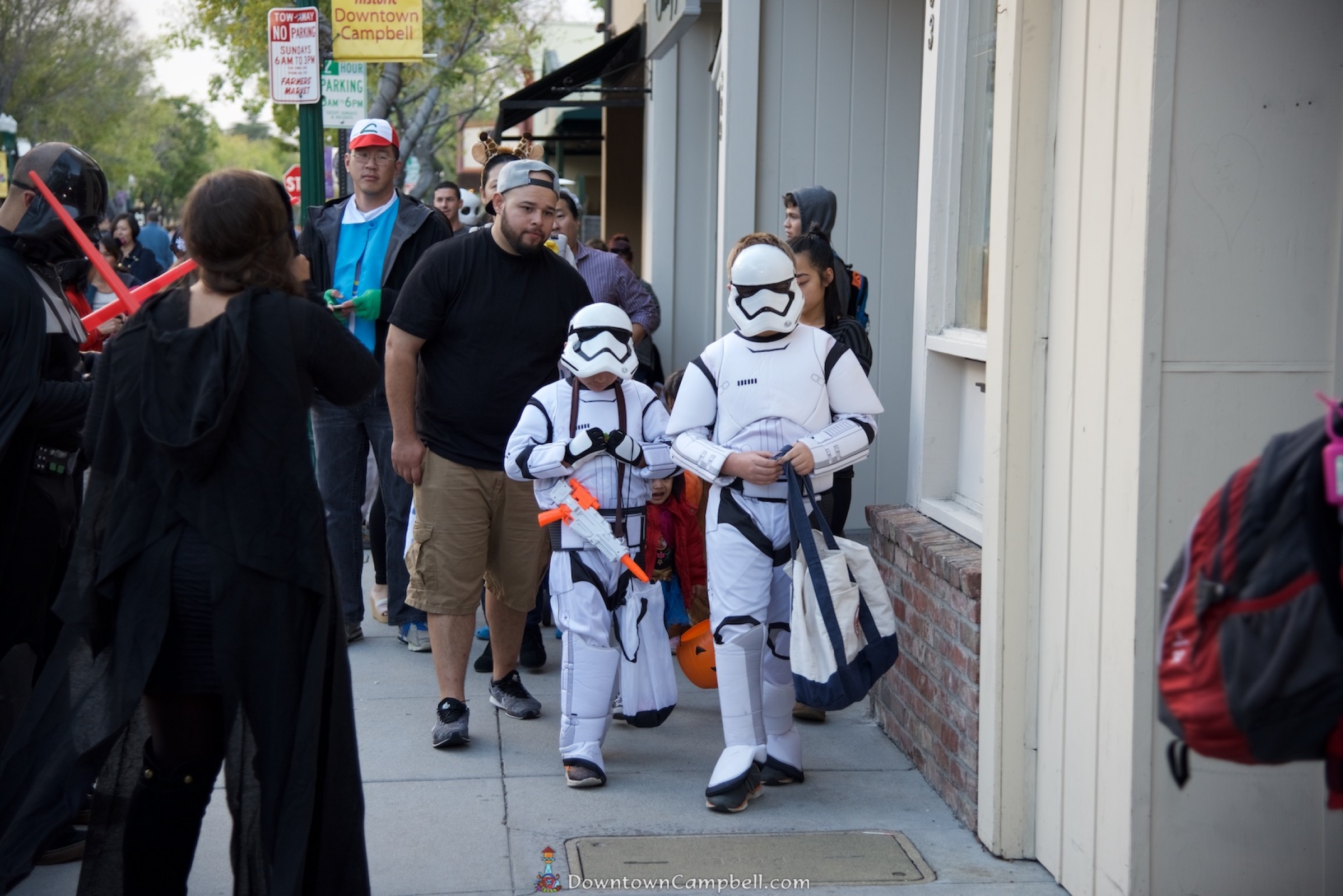 Halloween TrickorTreat in Downtown Campbell 2017 Downtown Campbell